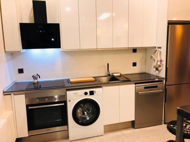 7 Beds, 3Bedr, Centro, Sol, Gran Via, Metro Noviciado, Callao Madrid Exterior photo